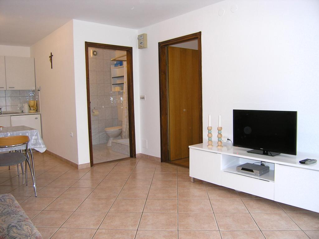 Apartmani Dolencic Крк Экстерьер фото